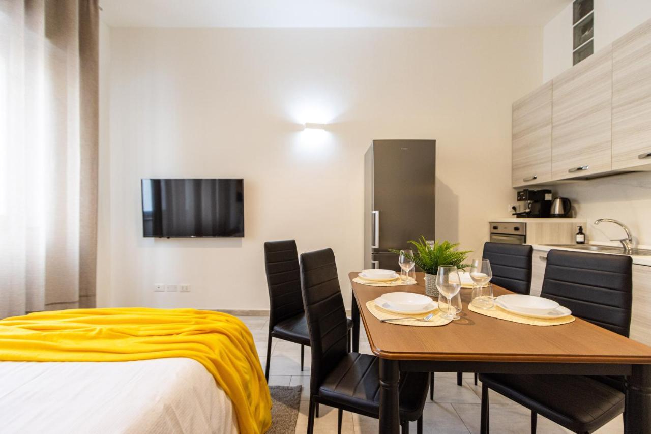 Duomo A 20Minuti Comfort, Suite Vicino Aeroporto Μιλάνο Εξωτερικό φωτογραφία